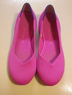 Rothys Hot Pink Camouflage Bottom flats Size 7 Round Toe